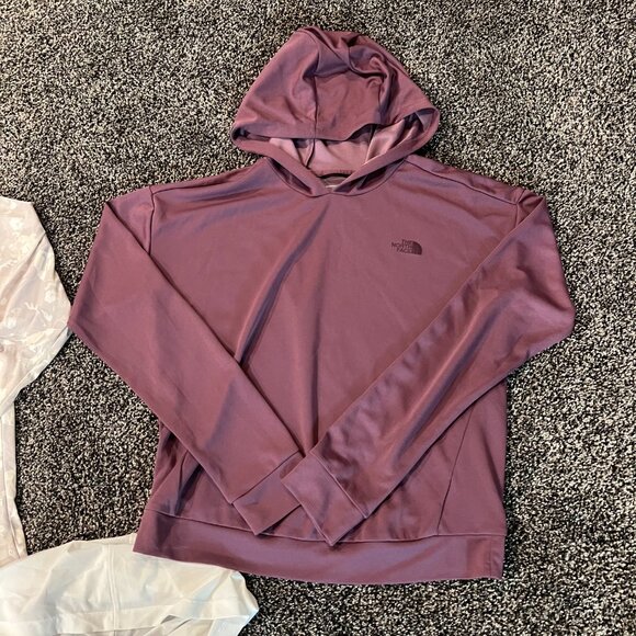 LOT of 3 Athletic Tops | NORTH FACE, NIKE, PATAGONIA | Women's Size Medium - Picture 4 of 16